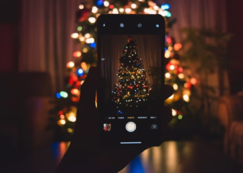 These 5 Phone Cameras Will Make Your December Memories Look Like Professional Photos 2 These 5 Phone Cameras Will Make Your December Memories Look Like Professional Photos